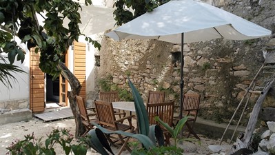 Kuća Dinka