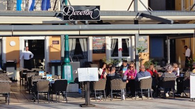 Deveron gastro pub (restoran)