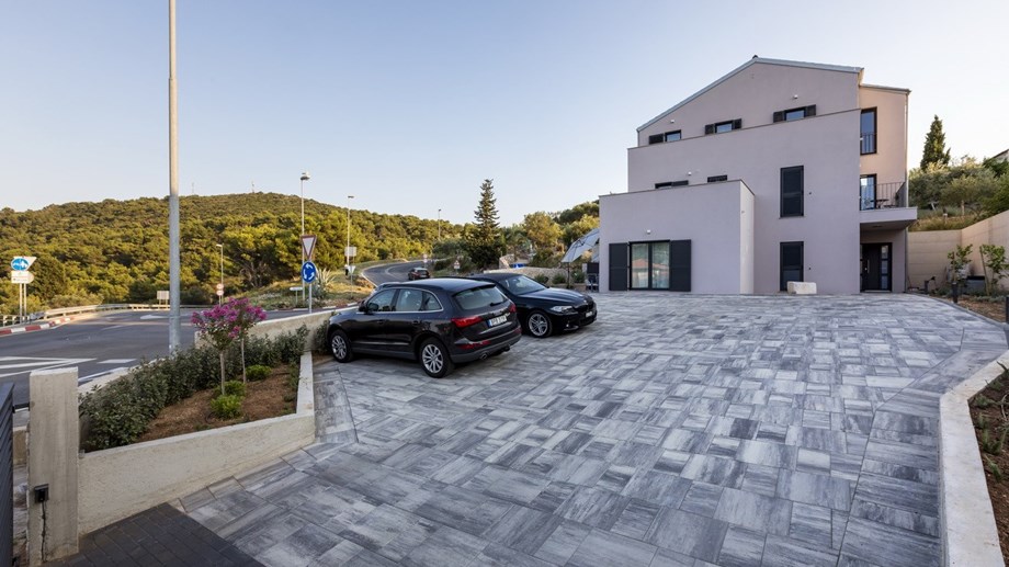 Valbay Residence