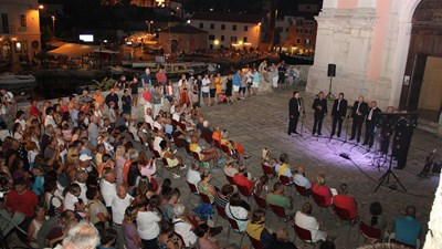 Klape na pjacalu - Veli Lošinj