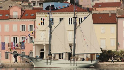 INTERPRETACIJSKI CENTAR POMORSKE BAŠTINE OTOKA LOŠINJA – LOŠINJSKI LOGER „NEREZINAC“