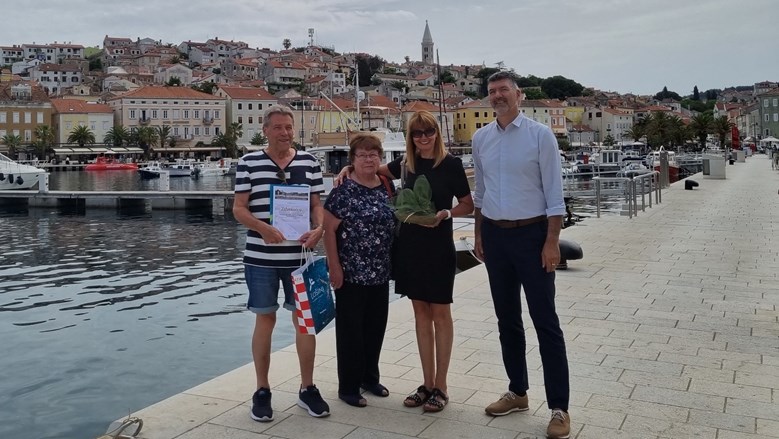 Herbert Meinzel i Sabine Martine Neinzel-Jorger s iznajmlijvačicom Lulić