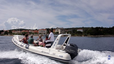 Shuttle boat- taxi