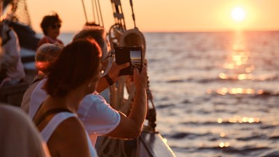 SUNSET SAIL - tramonto indimenticabile 