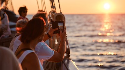 SUNSET SAIL - tramonto indimenticabile 
