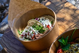 Gezupftes Lammfleisch von der Insel Cres in Tacos