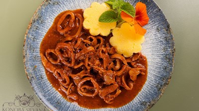 Calamari in brodetto con polenta